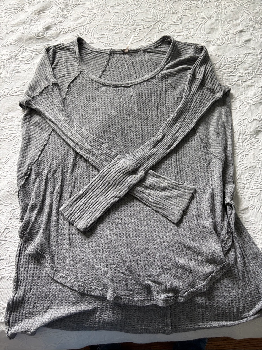 Free people medium Women's Gray Waffle-Knit Long Sleeve Top